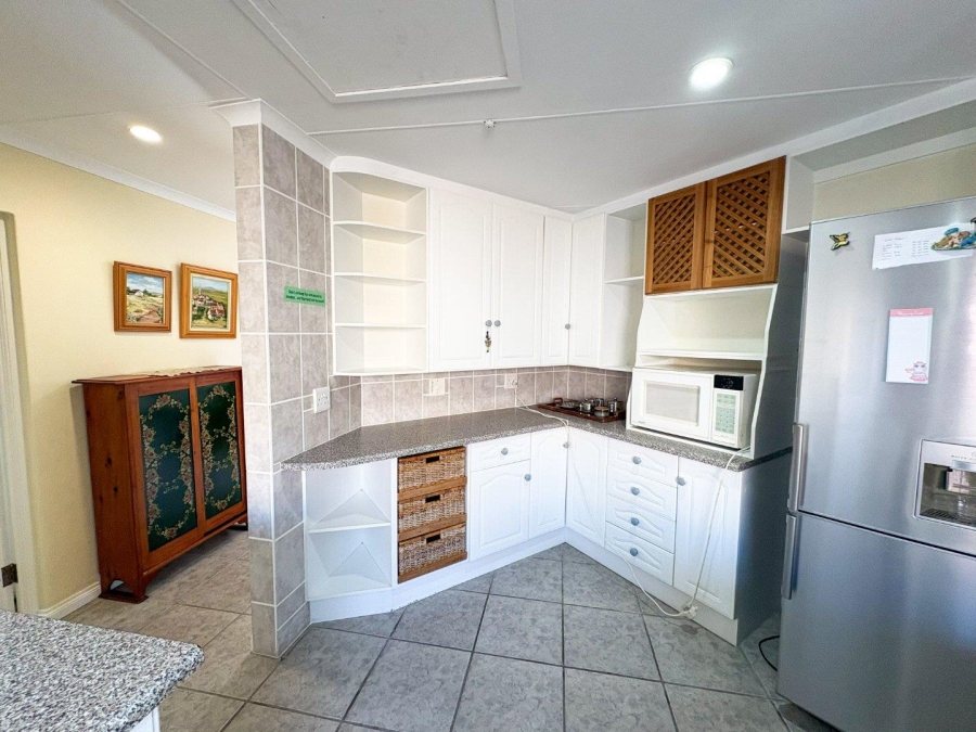 3 Bedroom Property for Sale in Stilbaai Western Cape